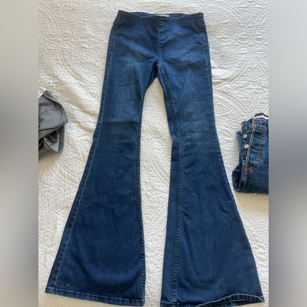 Free People Pull-On Flare Jeans | Size 26